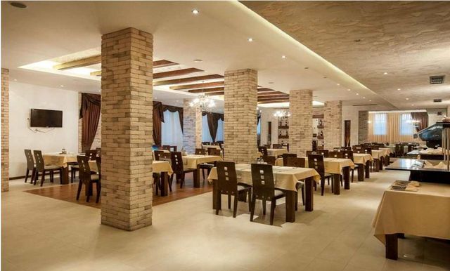 Grand Royale Apartment Complex & Spa - Food and dining
